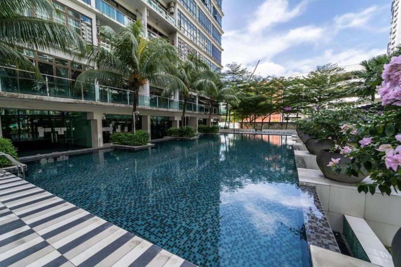 03 Palazio Japanese Style Mount Austin Wifi & Netflix Apartemen *